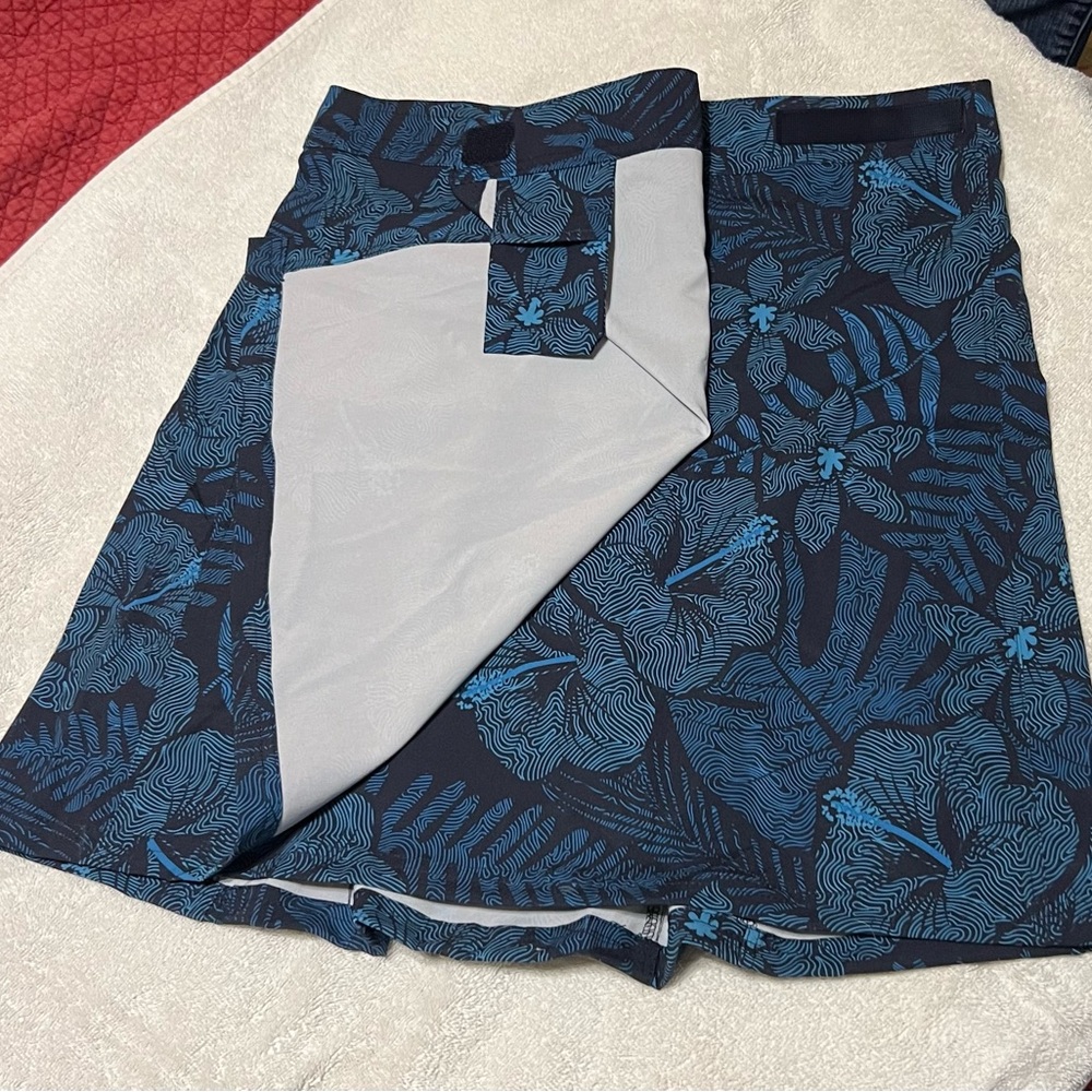 Rip Skirt, Maui Moonlight Length 2, size M (women’s 8-10/32.5 waist)